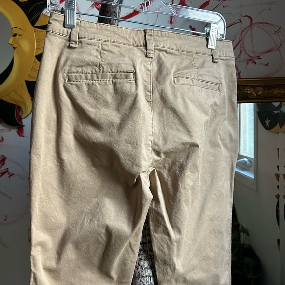 GAP Women’s  Khaki Chinos 4 - Picture 7 of 16